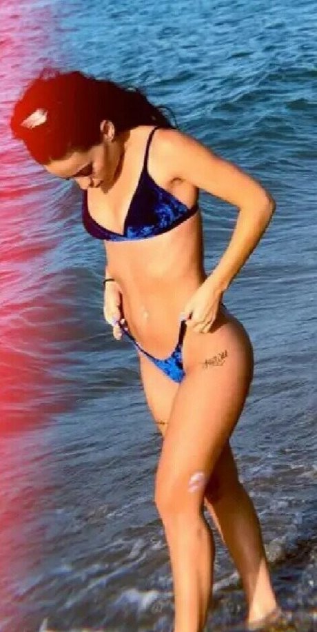 Aggeliki Belesioti 裸モデル 写真