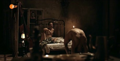 Sonja Gerhardt スター ヌード 画像