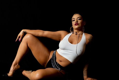 アナルオーガズム オンリーファンズ 無料裸 写真