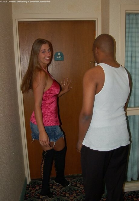 パイズリ オンリーファンズ ヌード 写真