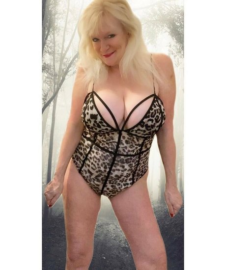 Sandie Lee セックス女優 写真