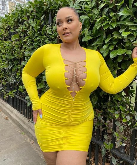 therealnatalie ヌードのポルノスター 画像