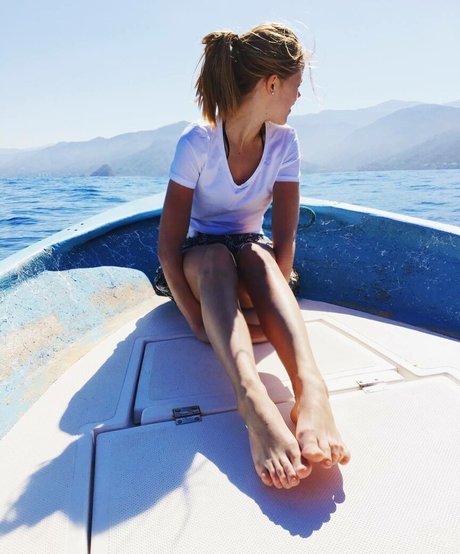 Annalisa Cochrane 独占スター 写真