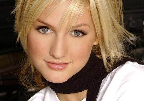 Ashlee Nicole Simpson エロティックなスター ギャラリー