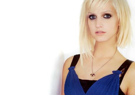 Ashlee Nicole Simpson アート女優 写真