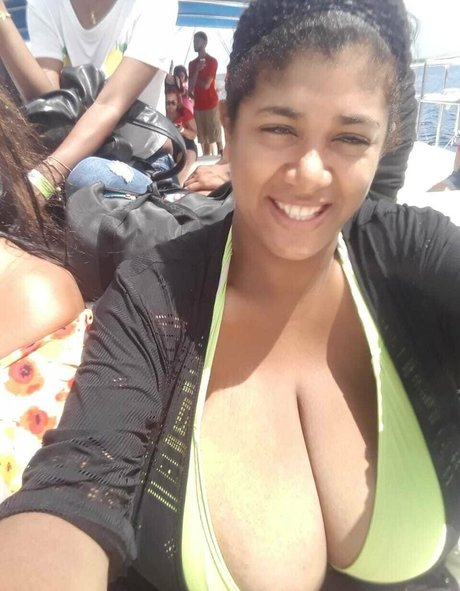 Kristina Milan 写真集