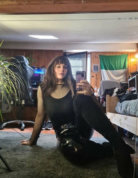 animacherry エロティック女優 画像