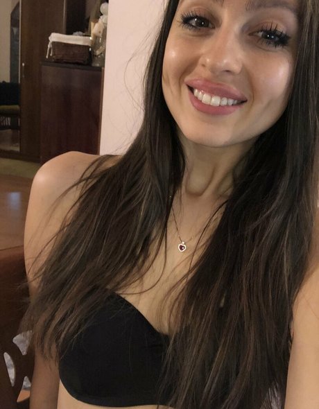 Elizabeth Sentbyeros xxxポルノスター ギャラリー