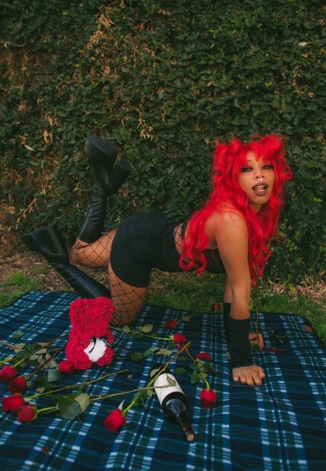 kieraplease ポルノモデル 写真