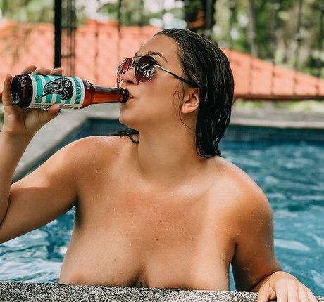 ThisMamaDrinks 無料のポルノスター ギャラリー