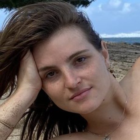 Nicollelove ヌードのポルノスター 写真