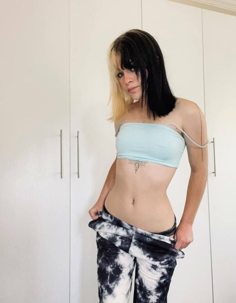 ランジェリーファックオンリーファンズ ポルノグラフィック 写真