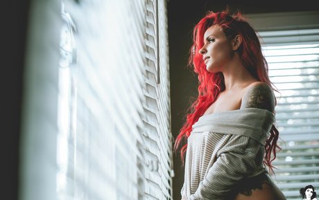 巨乳ランジェリーオンリーファンズ パーフェクト 写真