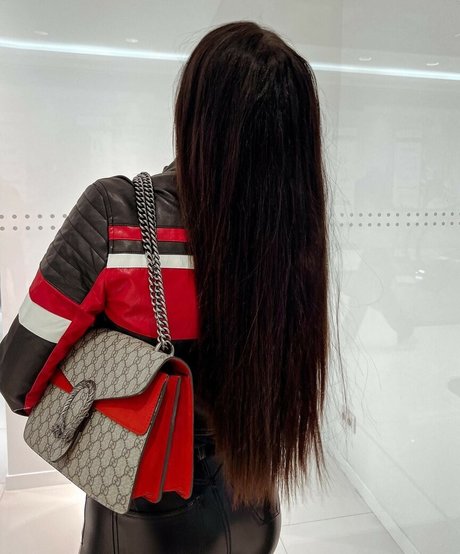 Larawinter ポルノ女優 画像