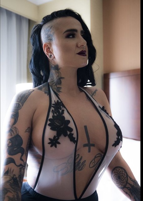 Ashlee Evens Smith 無料モデル 写真