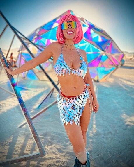 Maria Elisa Camargo スター 写真