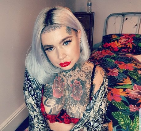 Summerrayexo ポルノスター ヌード 写真