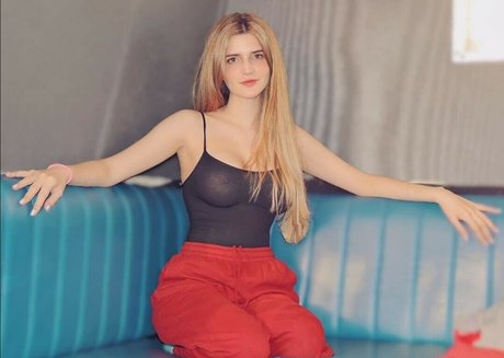 肉厚熟女オンリーファンズ ホットポルノ 画像