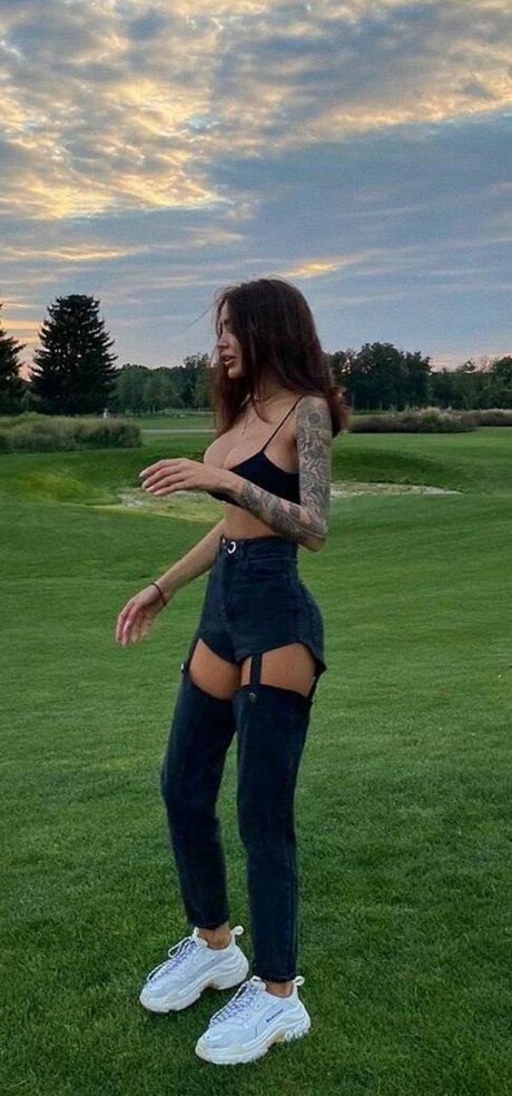 巨乳で痩せているオンリーファンズ ベスト 写真