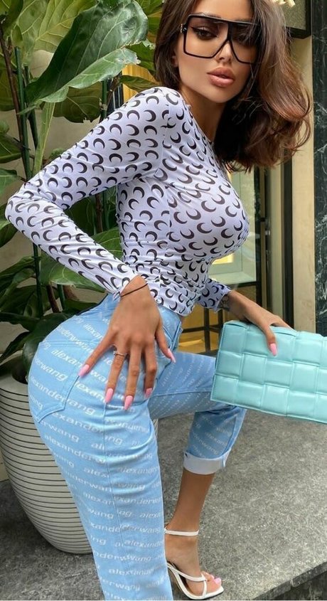 40歳のオンリーファンズ 無料ヌード 画像