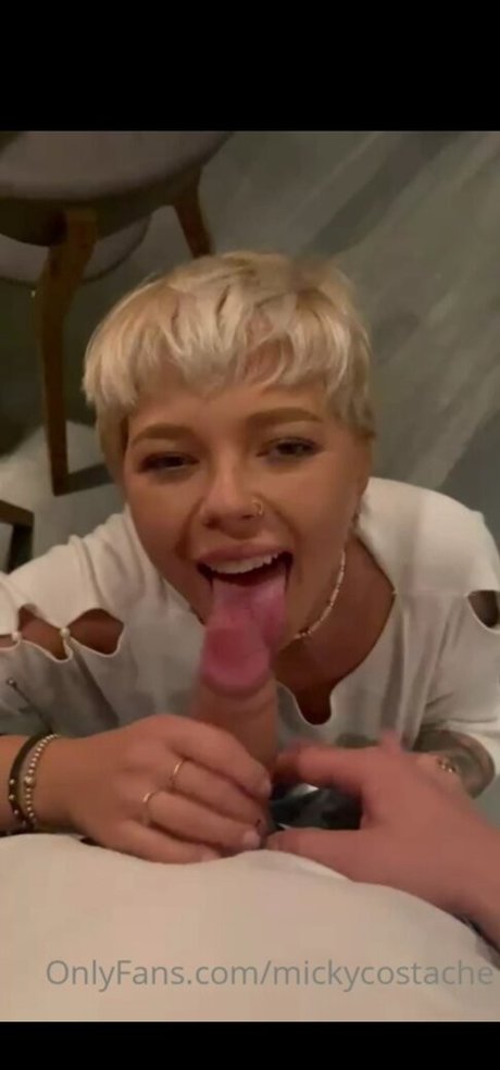 Micky Costache セクシーモデル アーカイブ