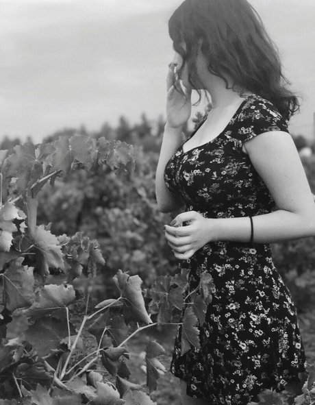 巨乳オナニーオンリーファンズ ヌード 画像