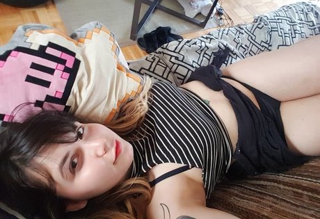 Erika Szabo アートスター ギャラリー