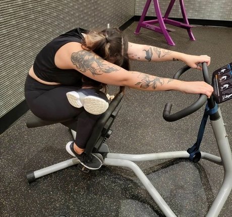 Erika Szabo 素敵なスター アーカイブ