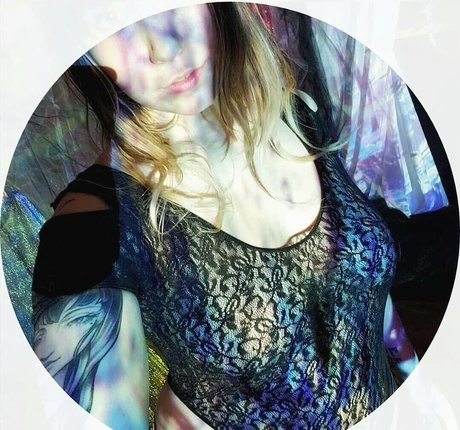 Erika Szabo HDスター ギャラリー