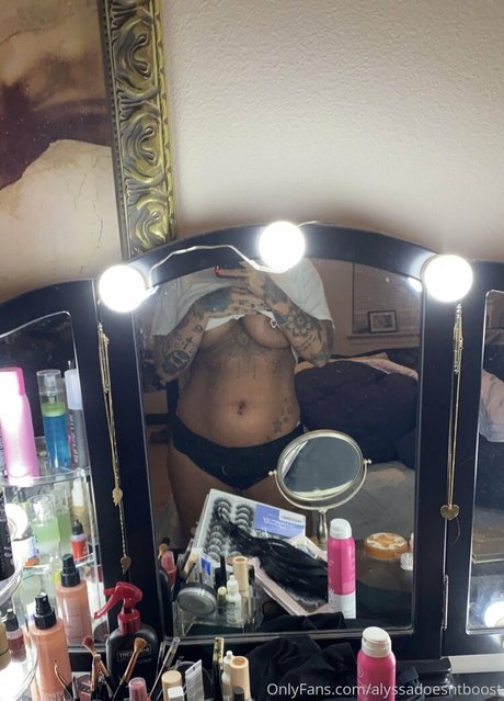 妊娠中のオンリーファンズ トップ 写真