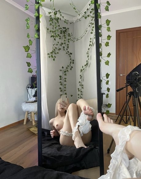 Alotropp かわいいモデル 写真