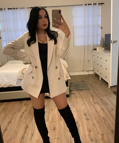 アマチュアセックスオンリーファンズ ヌード ギャラリー