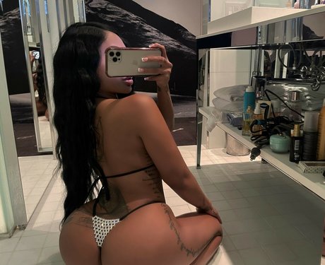 弁護士オンリーファンズ アートxxx 画像