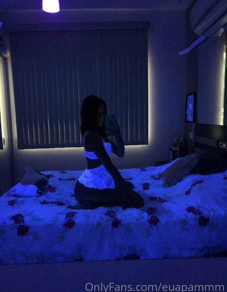 黒人女性のオンリーファンズ ポルノ 写真