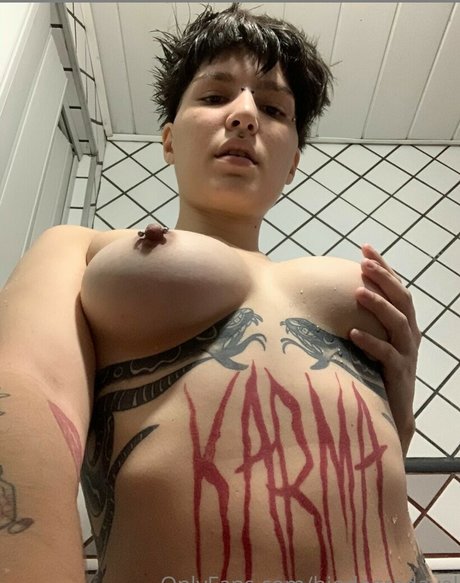 黒檀ペッギングオンリーファンズ 無料エロ 写真