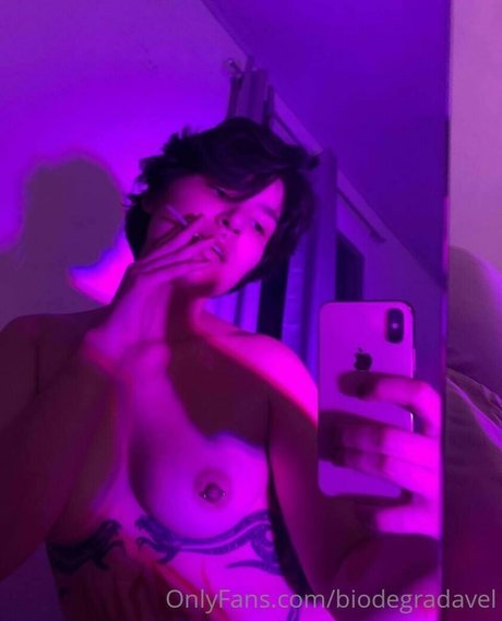 Bi0degradavel ヌードモデル 写真