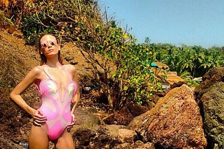 Tova Golan スター ギャラリー