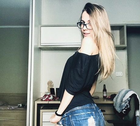 Roberta Pfaff ポルノスター トップ 写真