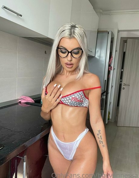 vanessavipp エロティックモデル 写真