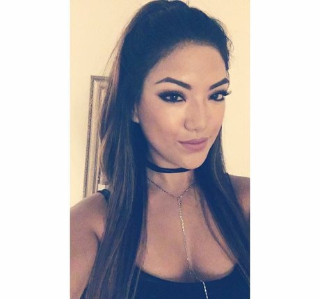 毛深いアジア人オンリーファンズ 無料セックス 写真