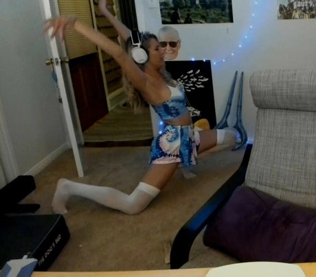 スペードのクイーン オンリーファンズ 無料アダルト 写真