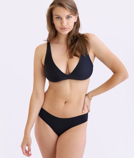 Olivia Brower トップスター 写真