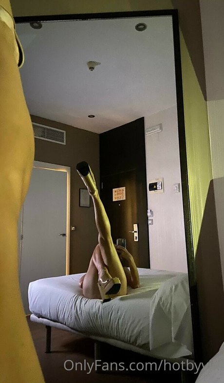 Viki Keepu セクシーモデル 写真