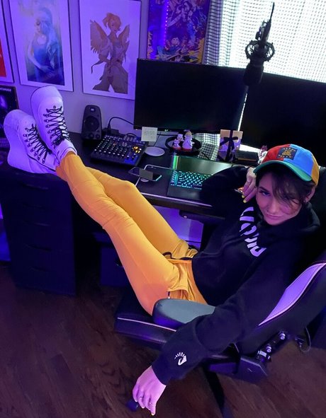 ワックスオンリーファン 無料裸 写真