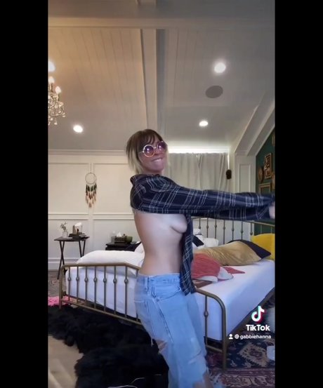 かわいいアナルオンリーファンズ セクシーヌード 写真