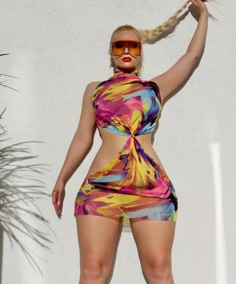 タンオンリーファン 美しいヌード 写真