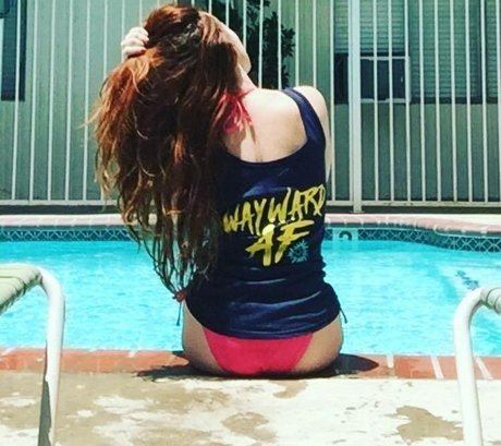 Ruth Connell 最高のモデル ギャラリー