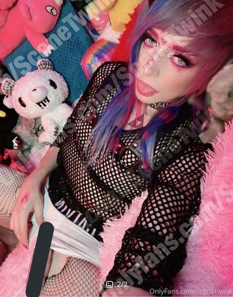 Scenetwink かわいいポルノスター 写真