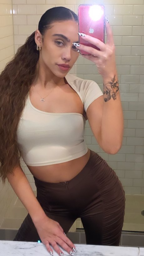 ヌード妻オンリーファンズ 可愛い 画像