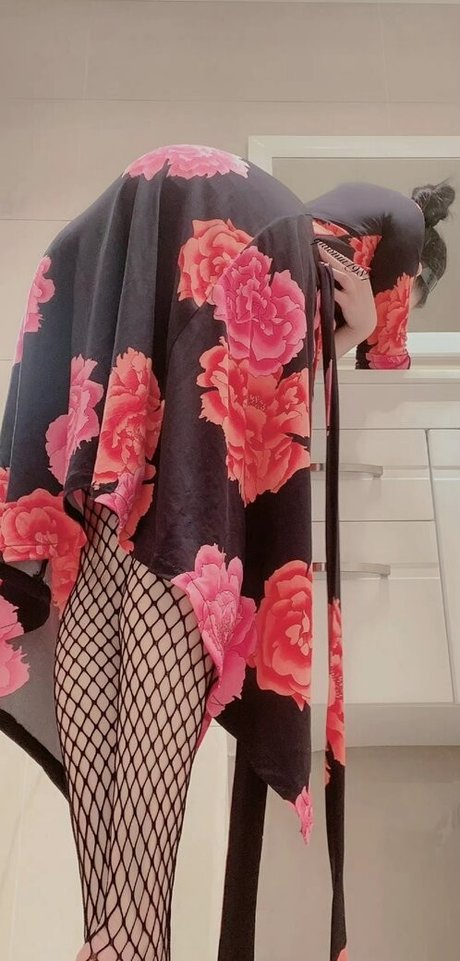 熟女オーガズムオンリーファンズ 美しいヌード 写真